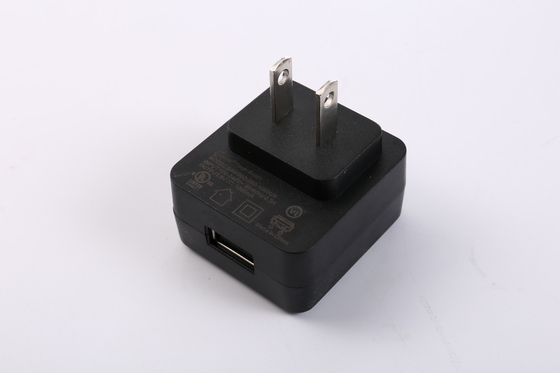 黒い色6W 5V 1A PD USB力のアダプター5V 1.2A 5V 0.5A IEC60335 IEC60065